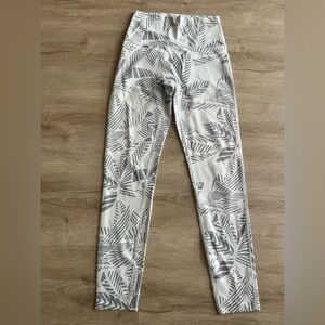 Aerie Play Palm Leaf Print Leggings SZ M